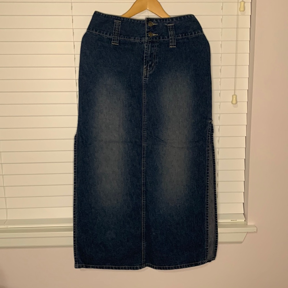 Denim skirt!